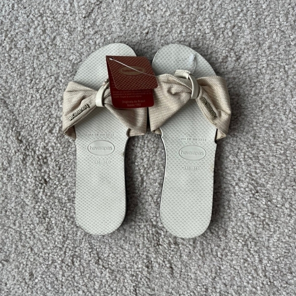 Havaianas Women's Cream Sandals with Bow - Picture 1 of 1